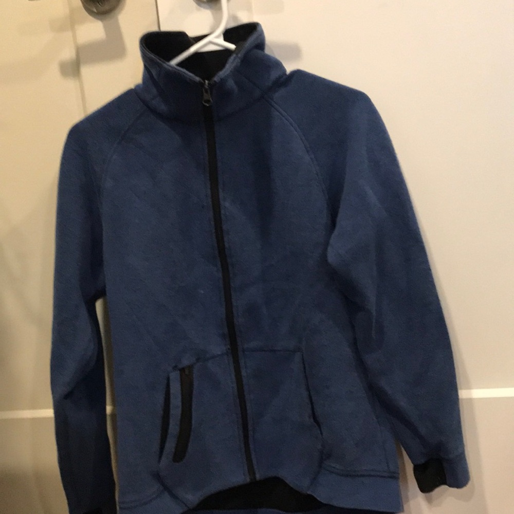 Womens blue elevate sweater